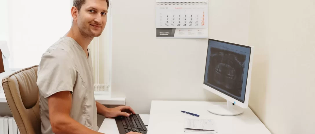 Kodėl verta ryžtis dantų implantacijai?
