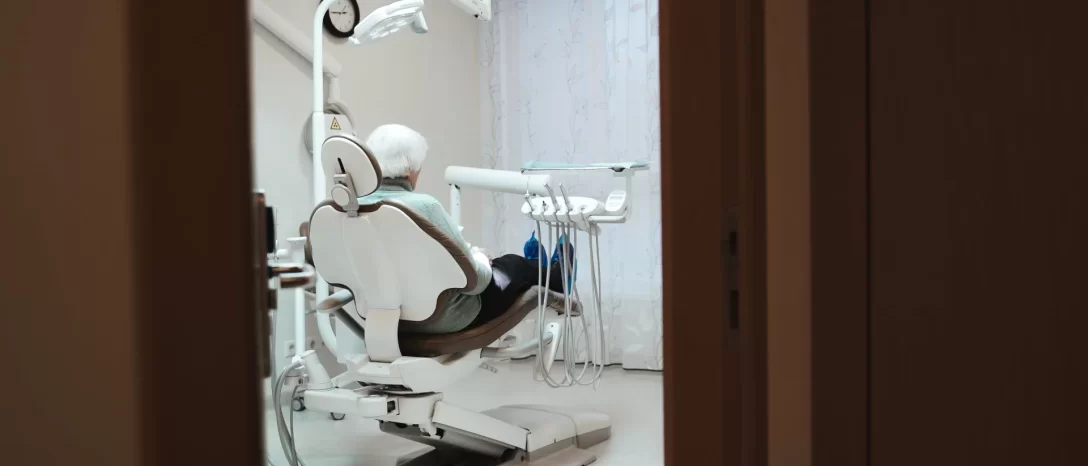 Burnos higiena namuose: kokios priemonės yra reikalingos ir kaip pasirinkti tinkamiausias?