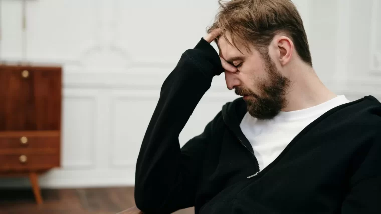 Kaip psichodinaminė terapija padeda priimti pasąmonėje pasislėpusias patirtis?