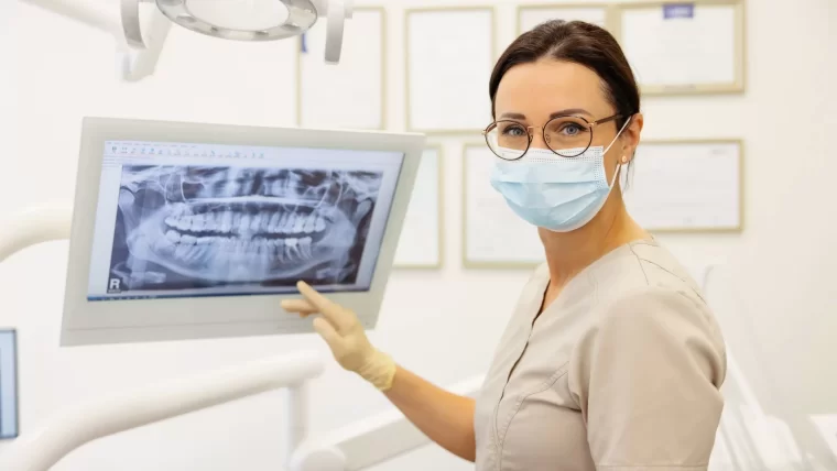 Premium odontologijos klinikų „Meliva“ darbo laiko pokyčiai kovo 11 d.