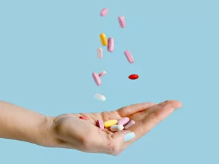Piktnaudžiavimas vitaminais gali pakenkti sveikatai – šeimos gydytoja pataria, kaip nesuklysti stiprinant organizmą