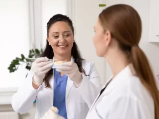 Metodas, leidžiantis itin greitai atkurti dantis – ką reikia žinoti apie „All on 4“ procedūrą?