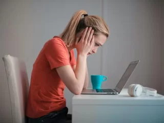 Gydytojas papasakojo, kokie požymiai išduoda suprastėjusią klausą