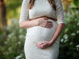 Genetiniai tyrimai, leidžiantys atpažinti ligas dar iki vaiko gimimo – ką svarbu žinoti?