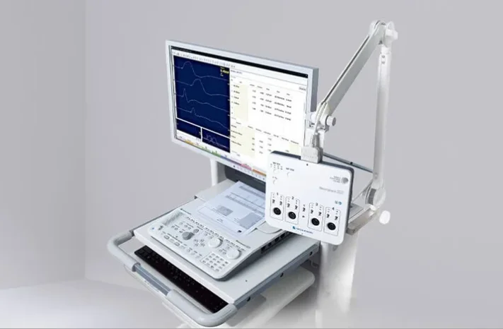 Elektroneuromiografijos (ENMG) tyrimai,  elektroneuromiografijos aparatą. 