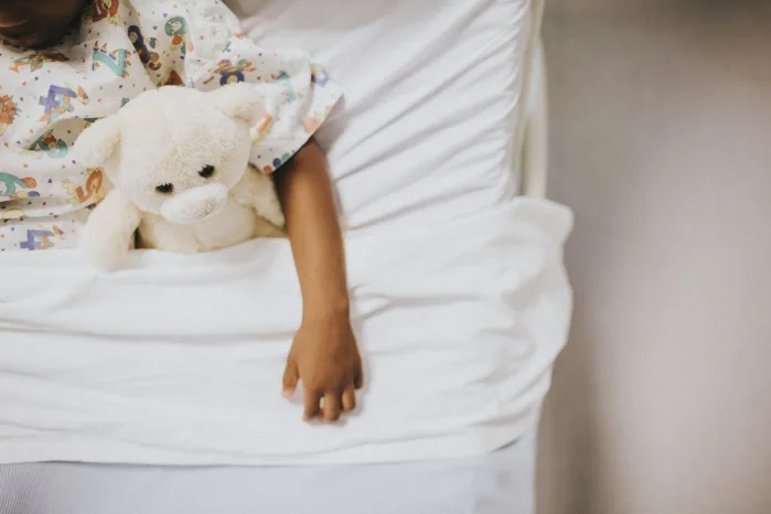 Skarlatina vaikams: kaip atpažinti išbėrimą ir kuo ji skiriasi nuo paprasto peršalimo?